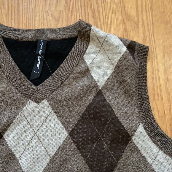 V neck sweater vest / size LARGE - Picture 3 of 3